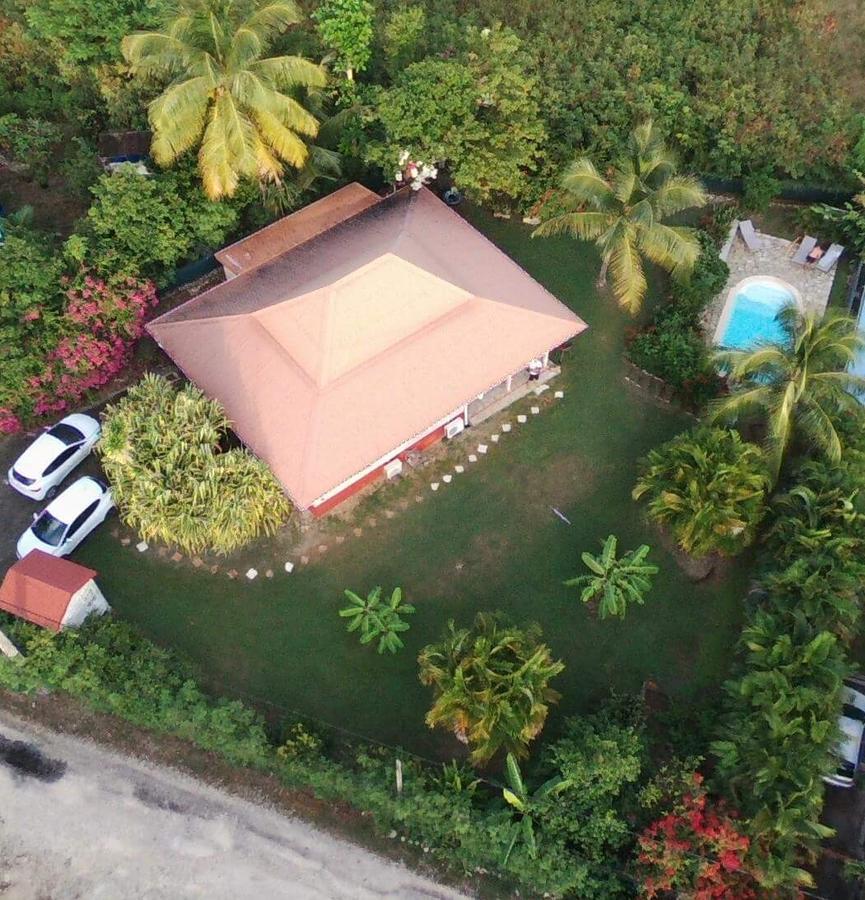 Alizia * Saint-Francois (Grande-Terre)